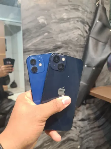 iPhone 12 128GB E iPhone 13 128GB ( Leia a descrição)