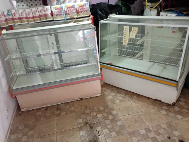 Balcão vitrine expositor seca polo frio
