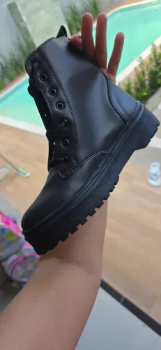 Vendo bota Coturno Nova! (Num 37)