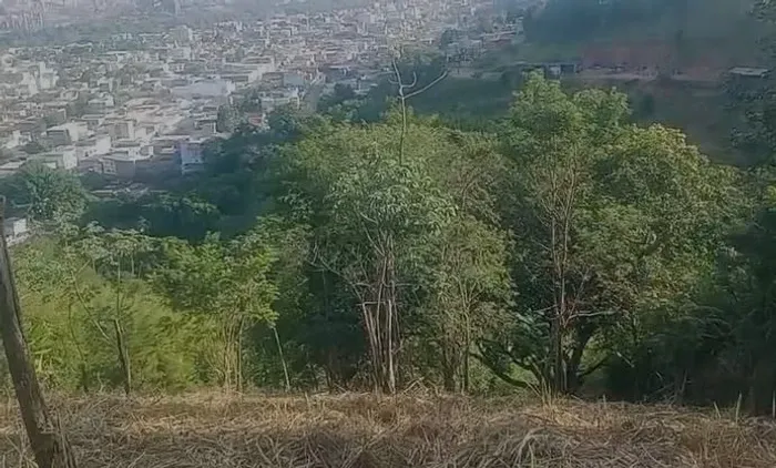 Terreno à venda, 2400 m² por R$ 250.000,00 - Voldac - Volta Redonda/RJ