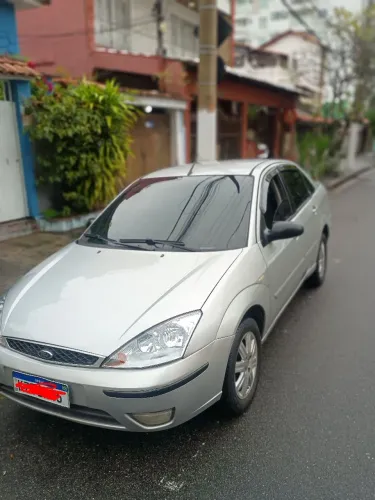 Ford Focus Ghia Sed. 2.0 16v/ 2.0 16V Flex 4P 2005