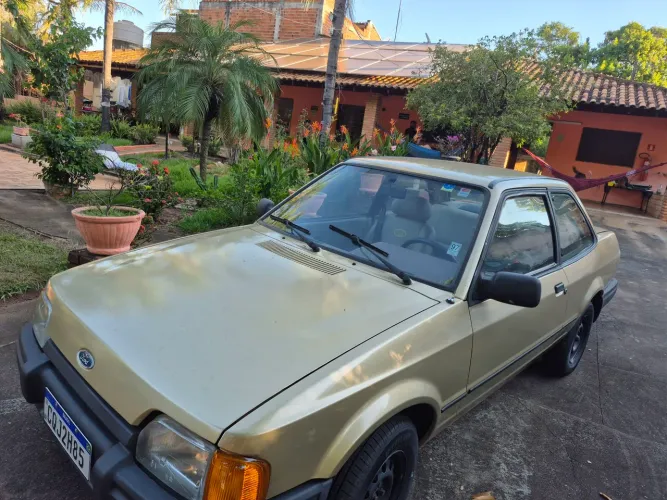 Ford Verona GLX 1.8 (modelo Antigo) 1990