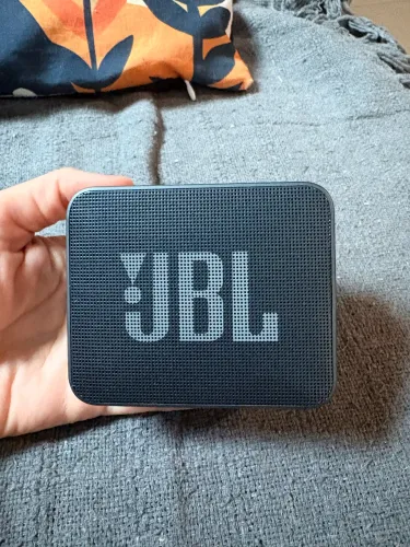 JBL GO