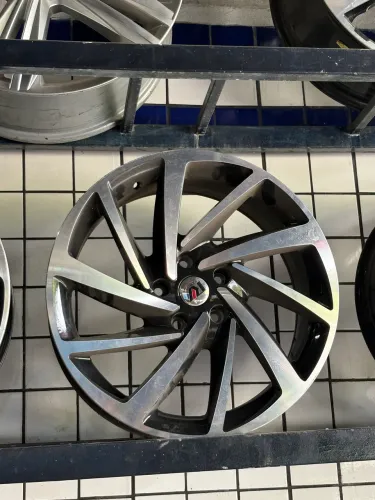 Roda Civic/ Tucson aro 18 Black diamantada.