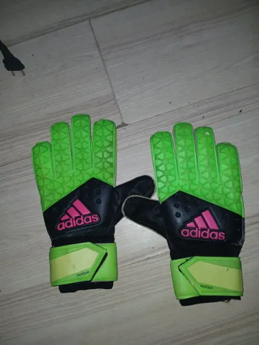 Luva de goleiro Adidas