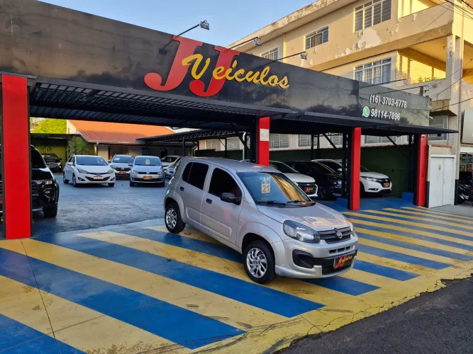 Fiat Uno Attractive 1.0 EVO Fire Flex 8V 5P 2021