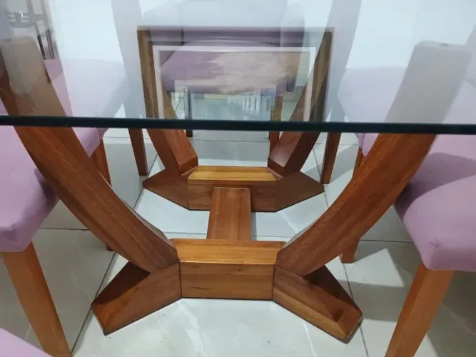 MESA COM 6 CADEIRAS