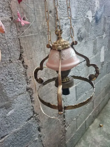 Luminárias antiga em perfeito estado e conservada 