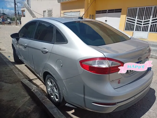 Ford Fiesta Sedan 1.6 16V Flex Aut. 2015