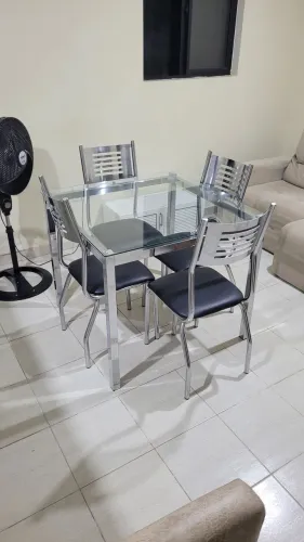 Mesa de vidro 4 cadeiras