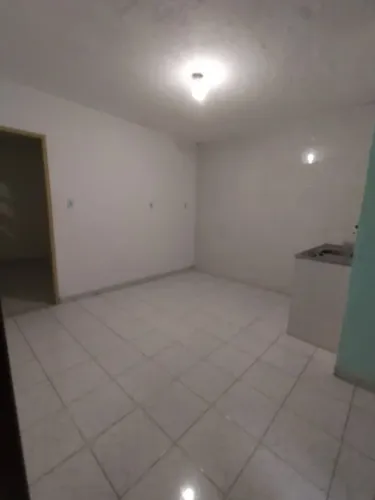 apt. tipo kitnet 1/4, sala, cozinha e quarto. no siqueira.,