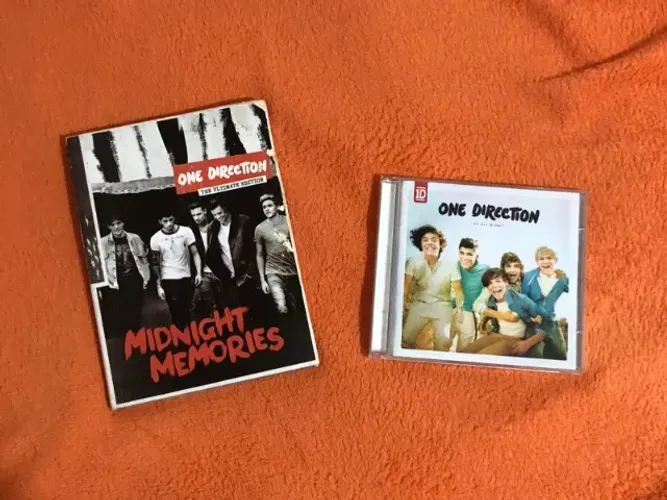CDs One Direction - Midnight Memories (The Ultimate Edition) e Up All Night