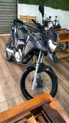 Xre 300 montada bico M