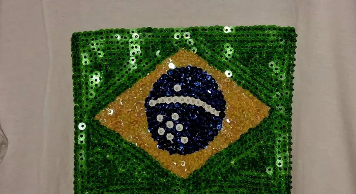 Camiseta do BRASIL bordada