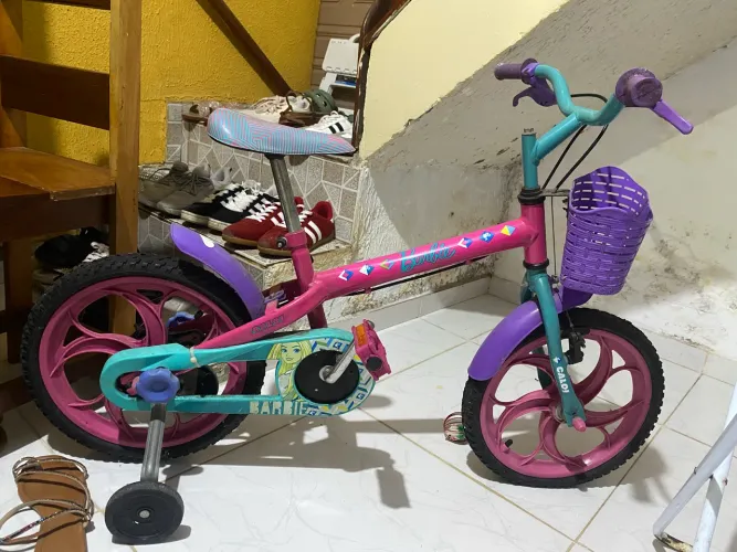 Bicicleta infantil da BARBIE