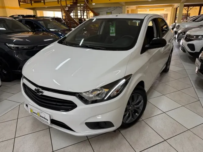Chevrolet Onix SEDAN PLUS 1.0 12V MEC. 2021