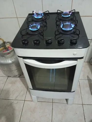 Fogão Vidro Esmaltec 4 Bocas e Forno Funcionando Perfeitamente Ok!