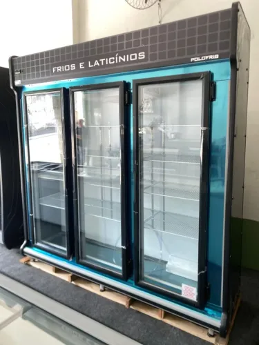 Expositor comercial 3 portas NOVO