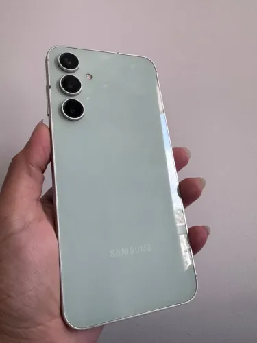 Samsung s23 Fe 256g