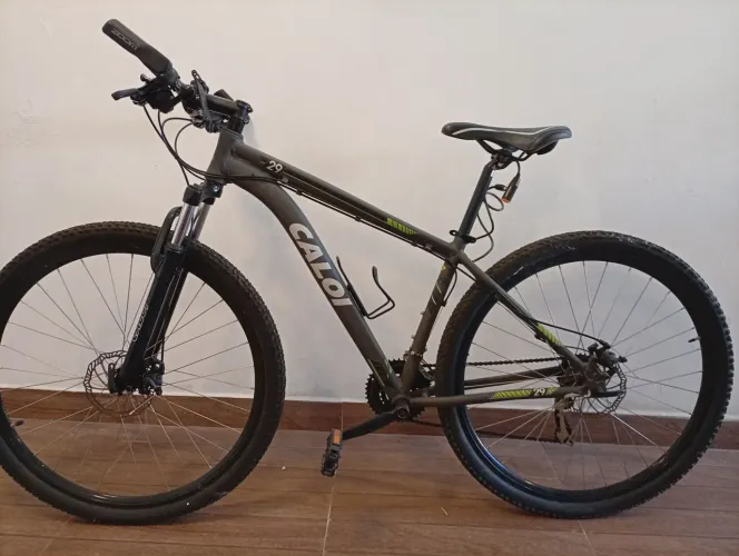 Bike Caloi 29 usado excelente estado, cambio 21V Shimano rápid fire