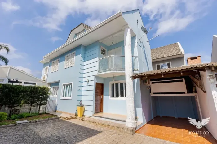 Sobrado em SANTA FELICIDADE com 154,32m²