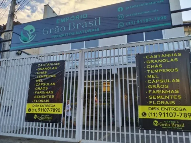 VENDE-SE MOBILIÁRIO E EQUIPAMENTOS COMPLETOS PARA LOJA DE PRODUTOS NATURAIS OU PASSO PONTO