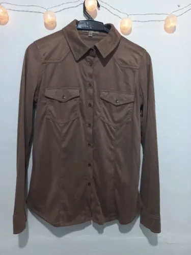 Camisa de camurça feminina da Guess