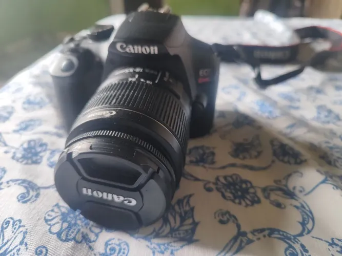 Câmera Canon T6