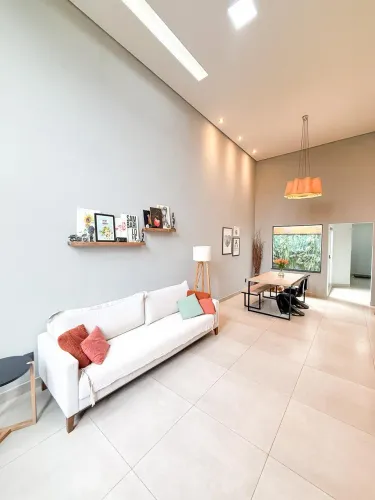 Casa de Alto Padrão no Condomínio Campo Novo  Porteira Fechada