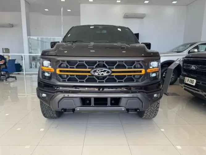 Ford F-150 Tremor 4X4 5.0 V8 2025