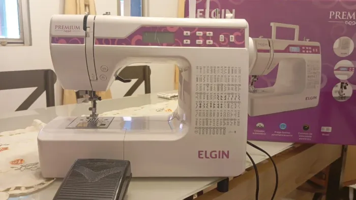 Máquina de costura ELGIN PREMIUM nova