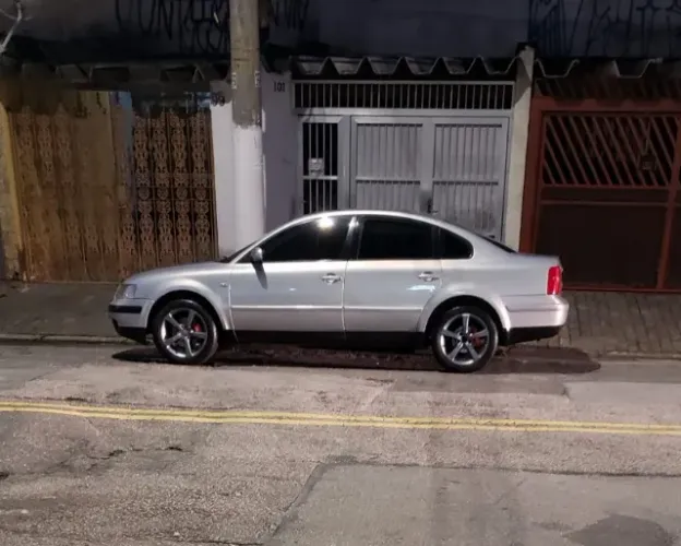 Volkswagen Passat 1.8 Mec. 1999
