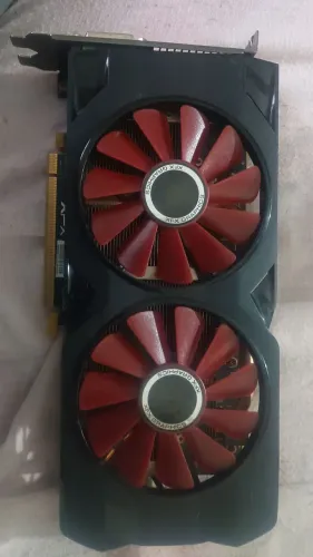 Placa de vídeo xfx RX 570 4gb em bom estado funcionando 100%