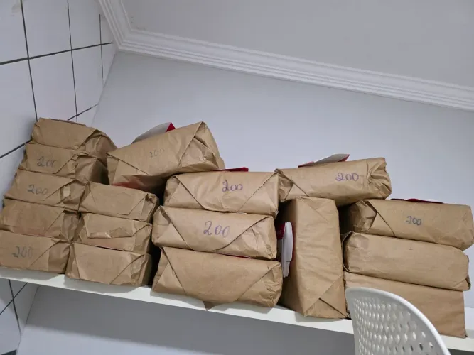 Vendo 1.800 caixinhas personalizadas Yumi Pizzas + direito de uso da marca