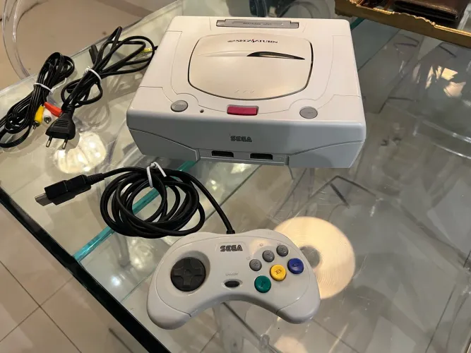 Sega saturn japonês novíssimo , lendo