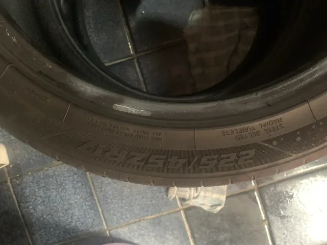 Pneus 225/45/17
