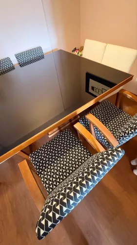 MESA DE JANTAR 8 LUGARES