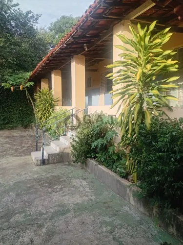 Chácara à venda em Sorocaba-SP, bairro Lopes de Oliveira: 3 quartos, 1 sala, 5 vagas de ga