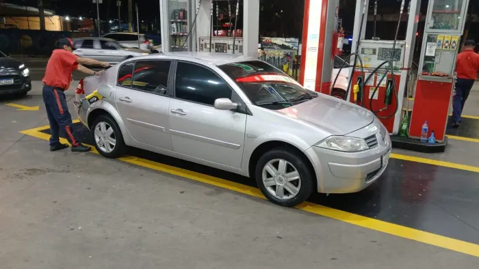 Renault Megane Sedan Dynamique Hi-flex 1.6 16V 2008
