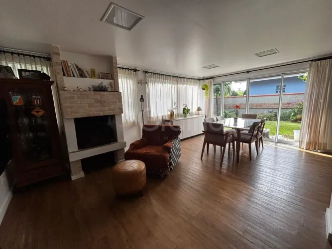 Casa para Venda em Florianópolis, Carianos, 3 dormitórios, 1 suíte, 4 banheiros, 2 vagas
