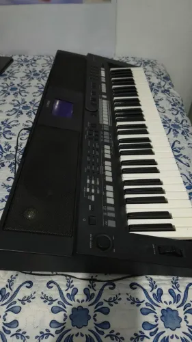 Teclado arranjador YAMAHA  psr s650