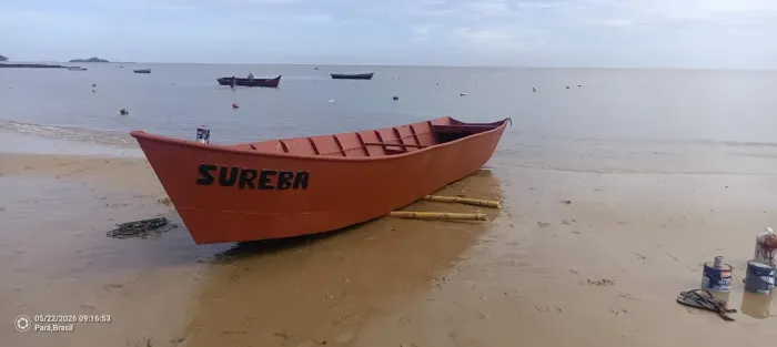 Barco de pesca pouco uso 