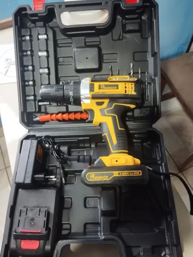 Furadeira e parafusadeira 48v, duas baterias nova