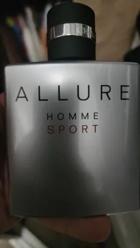 Perfumes originais em desapego. Grande variedade.