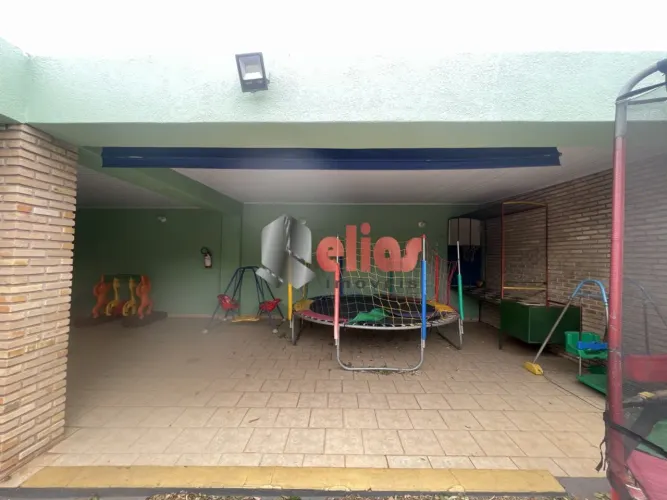 Estabelecimento para venda com 560 m² em Vila Cordeiro, Bauru - SP