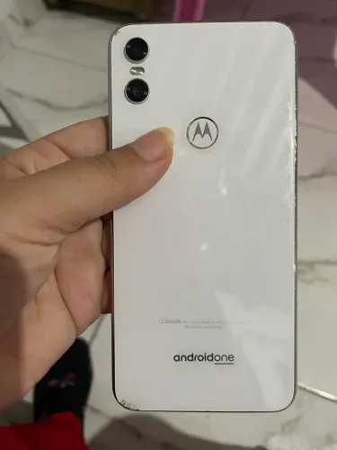 Moto one