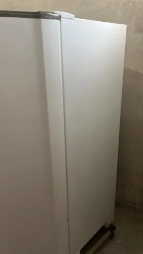 Vendo Geladeira semi nova 
