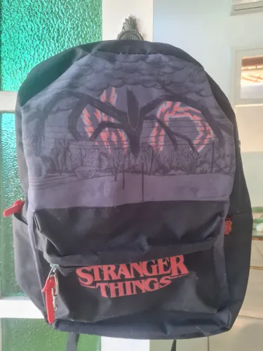 Mochila Stanger Things