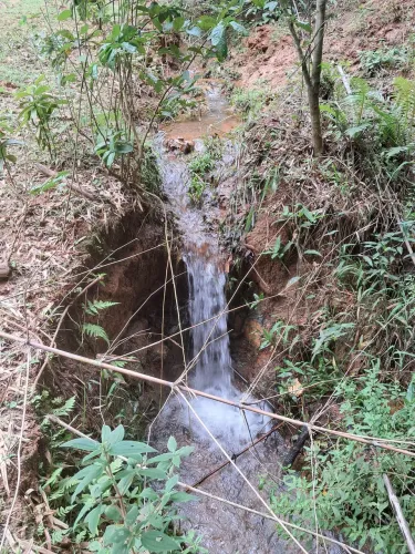 Terreno entre  bela ville e cachoeira do brumado 