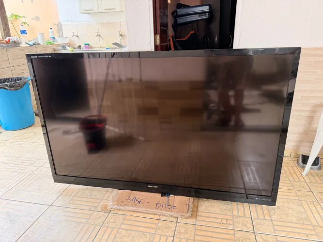 TV SHARP AQUOS QUATTRON 3D ? 70 POLEGADAS